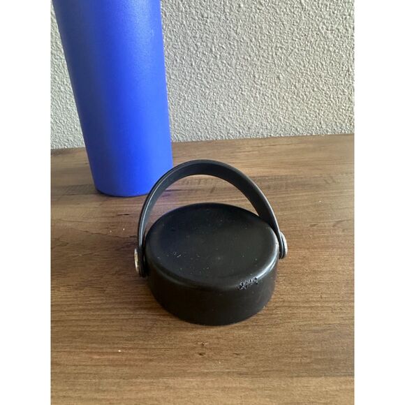 Hydro Flask Water Bottle - Standard Mouth Flex Lid - 18 oz - Picture 7 of 12